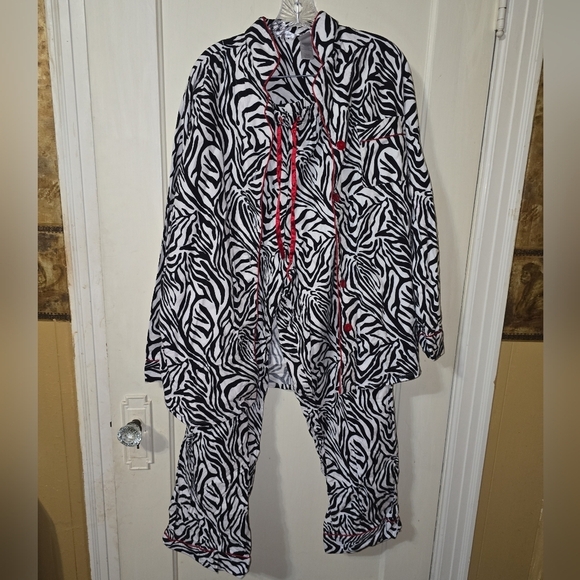 ADONNA Pajamas Fleece Long Pants & Top Zebra Stripe Red Trim Large - Picture 1 of 8